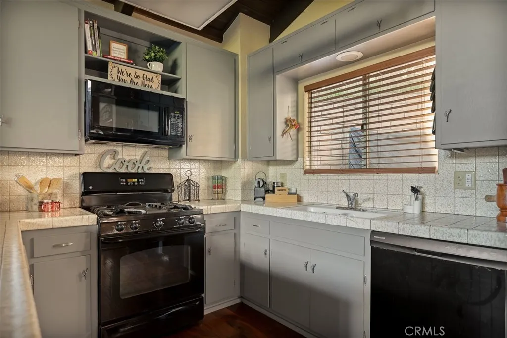 Additional image 11 of 24096 Altdorf Dr, Crestline, CA 92325