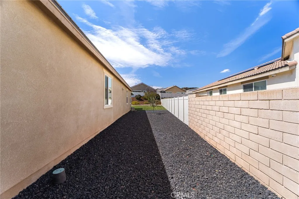 Additional image 80 of 18068 Milkweed Ln, San Bernardino, CA 92407