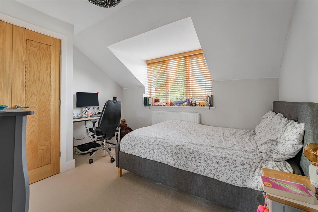 Additional image 9 of 2 bed flat for saleAshgrove Court, Bath Road, Maidenhead SL6
