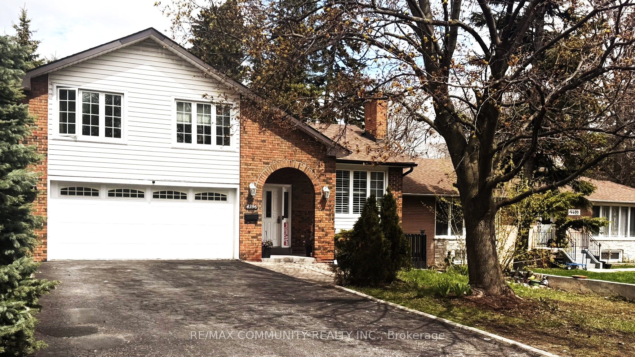 4396 Lawrence Avenue E, Toronto, ON, M1E 2T5