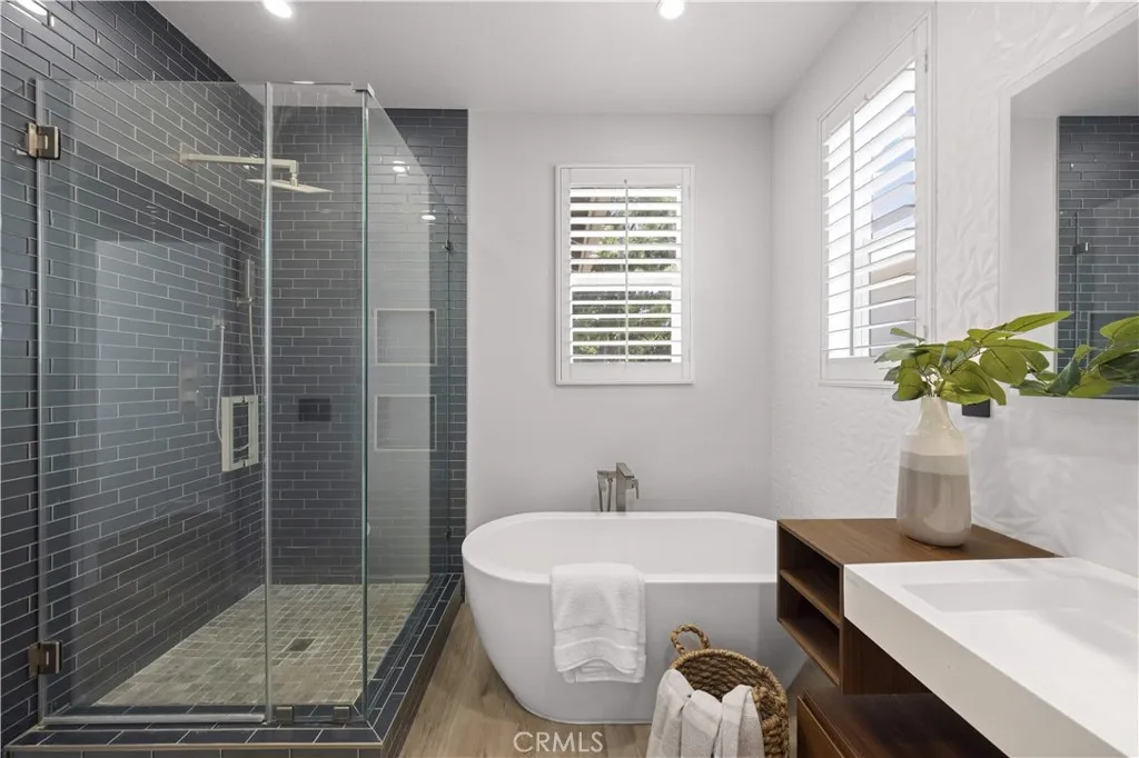 Additional image 74 of 328 Flyers Ln, Tustin, CA 92782