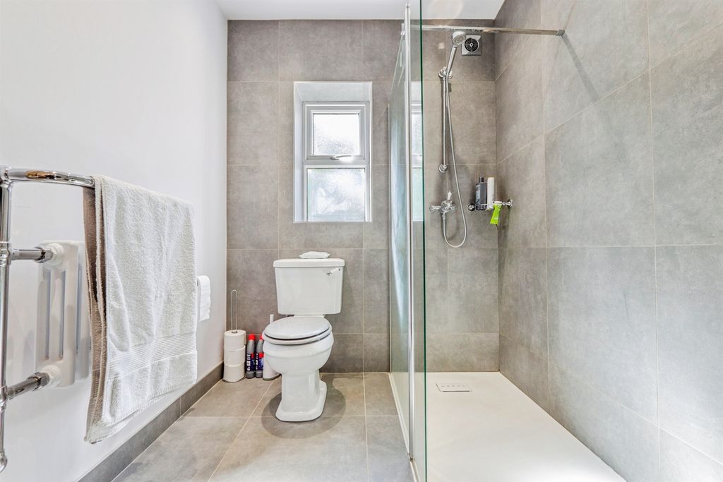 Additional image 12 of 2 bed flat for saleClaude Road, Roath, Cardiff CF24