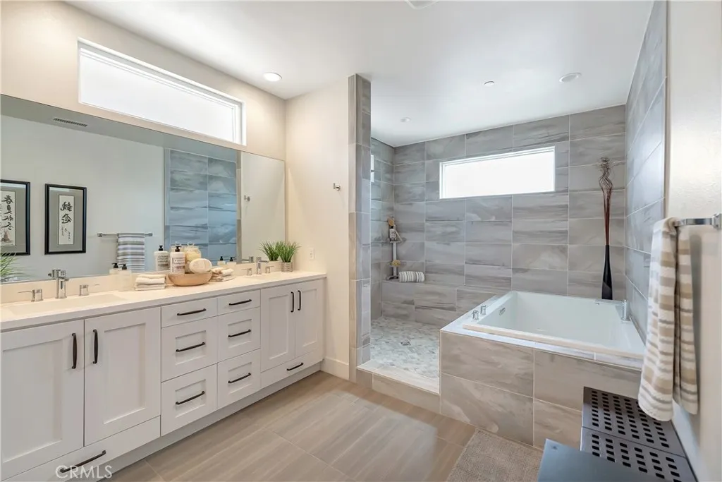 Additional image 37 of 2105 Two Harbors Circle, Costa Mesa, CA 92627