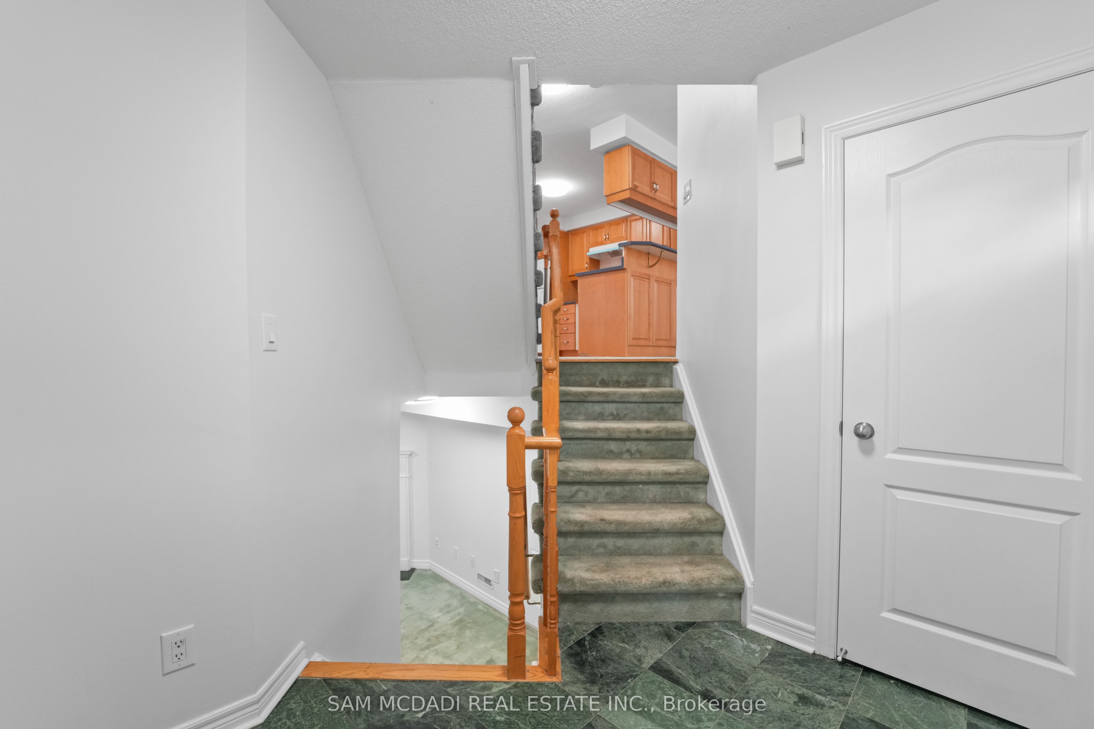 Additional image 4 of 5-5031 East Mill Road, Mississauga, ON, L5V 2M5
