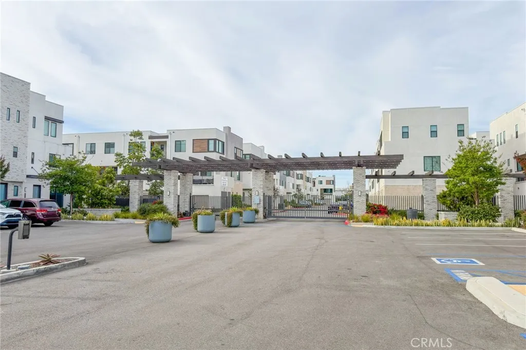 Additional image 102 of 2183 Bluewing Walk, Gardena, CA 90249