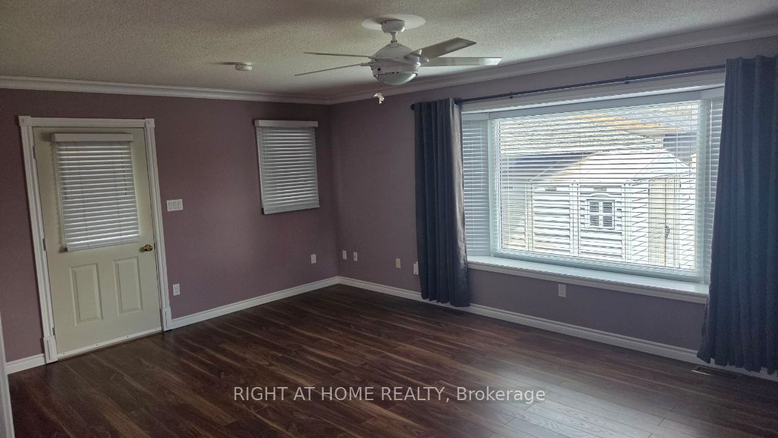 7564 Redhaven Crescent, Niagara Falls, ON, L2G 7H7 photo 3