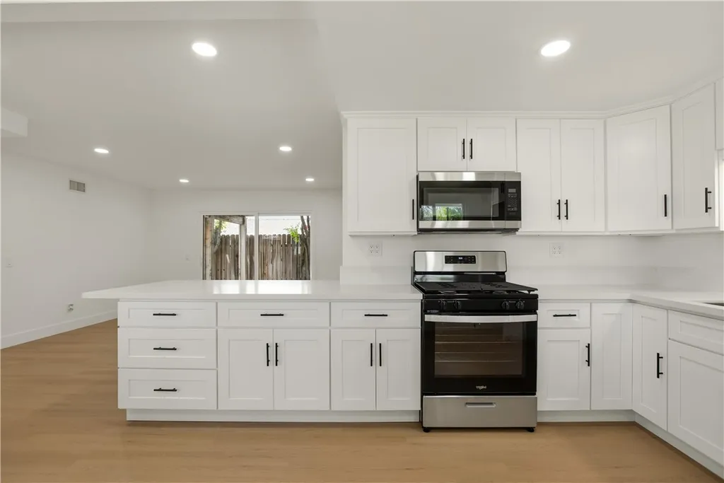Additional image 7 of 384 W 7th St, Upland, CA 91786