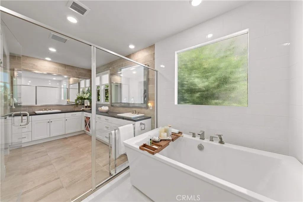 Additional image 121 of 131 Spiral, Irvine, CA 92618