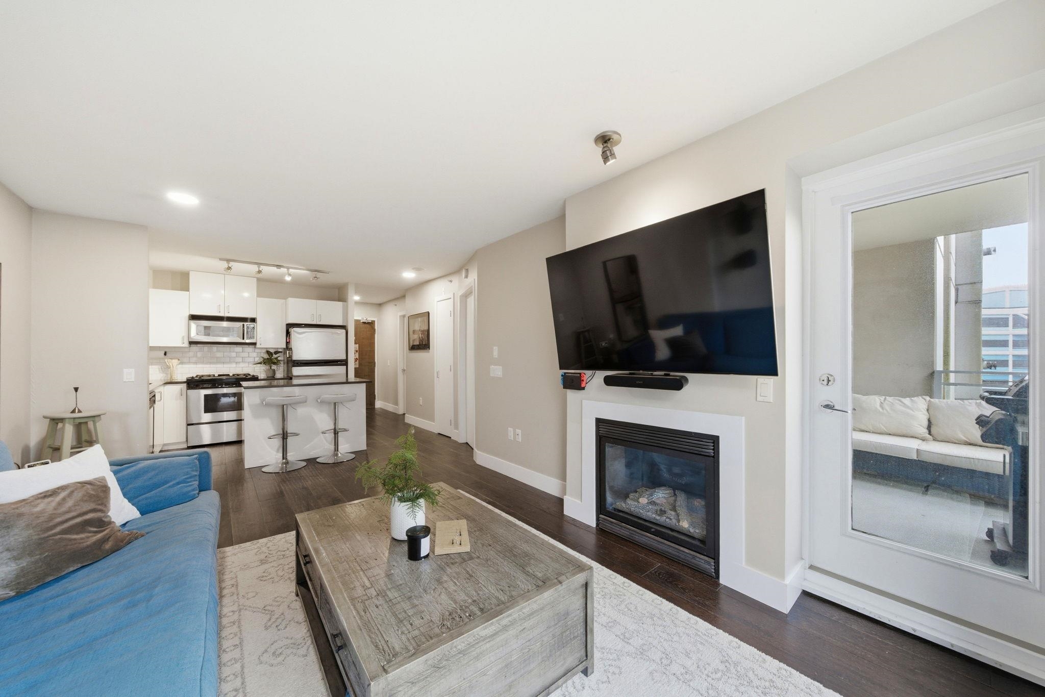 Additional image 2 of 405-155 1st Street W, North Vancouver, BC, V7M 3N8