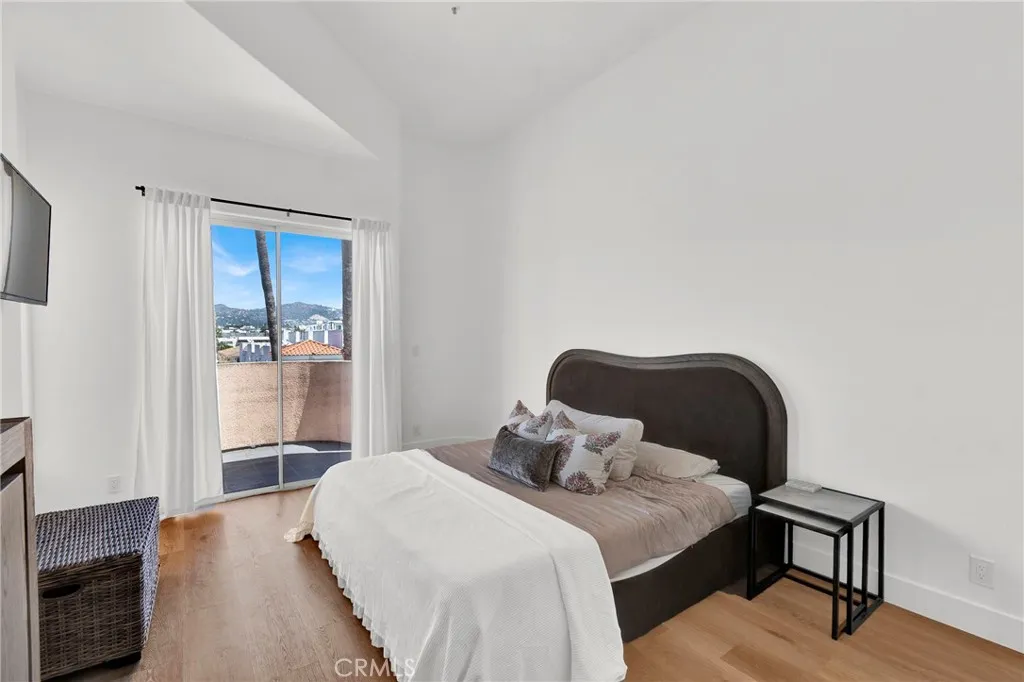 Additional image 13 of 4830 Elmwood Avenue Unit 302, Los Angeles, CA 90004