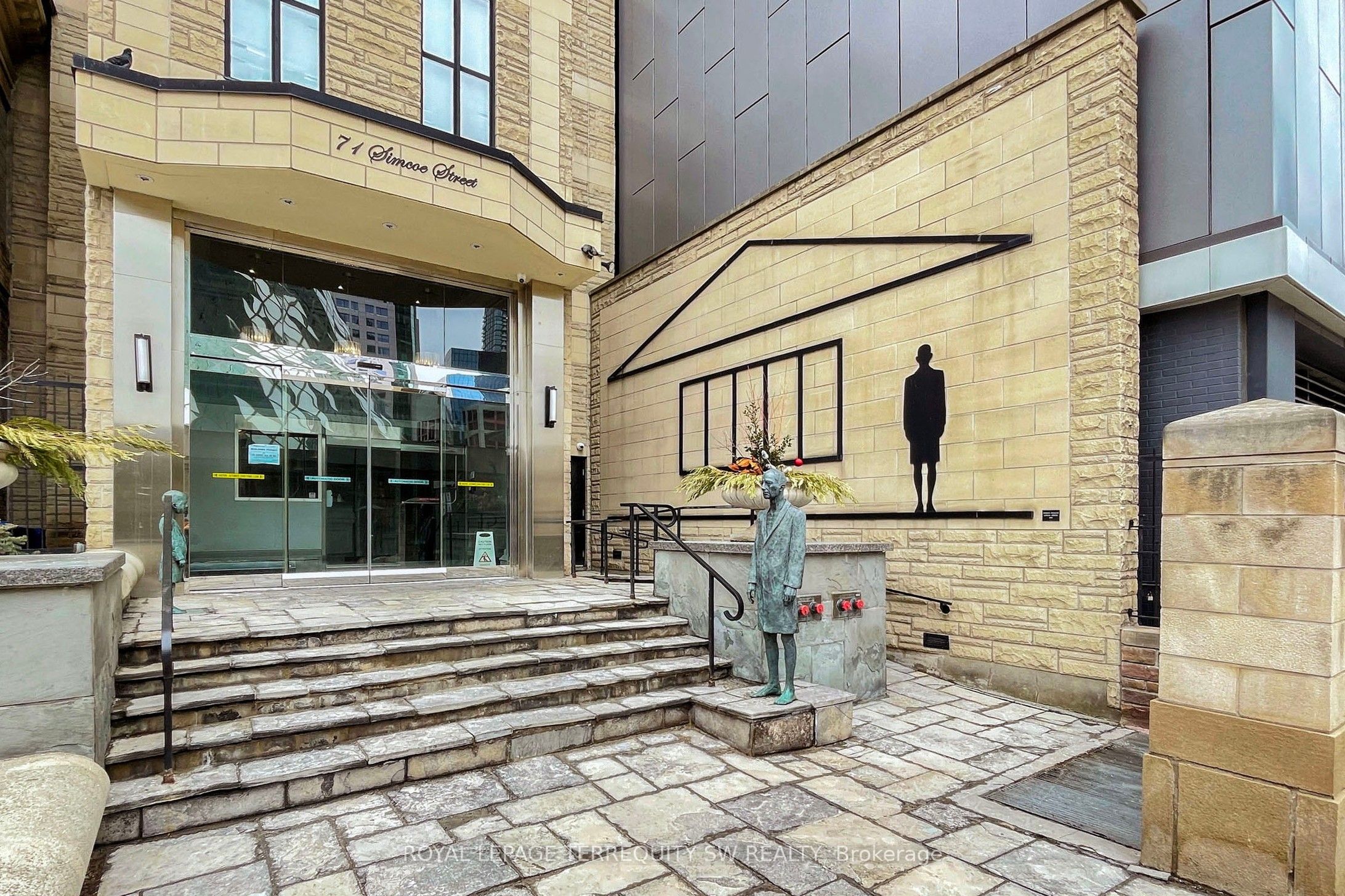 Additional image 2 of 2001-71 Simcoe Street, Toronto, ON, M5J 2S9