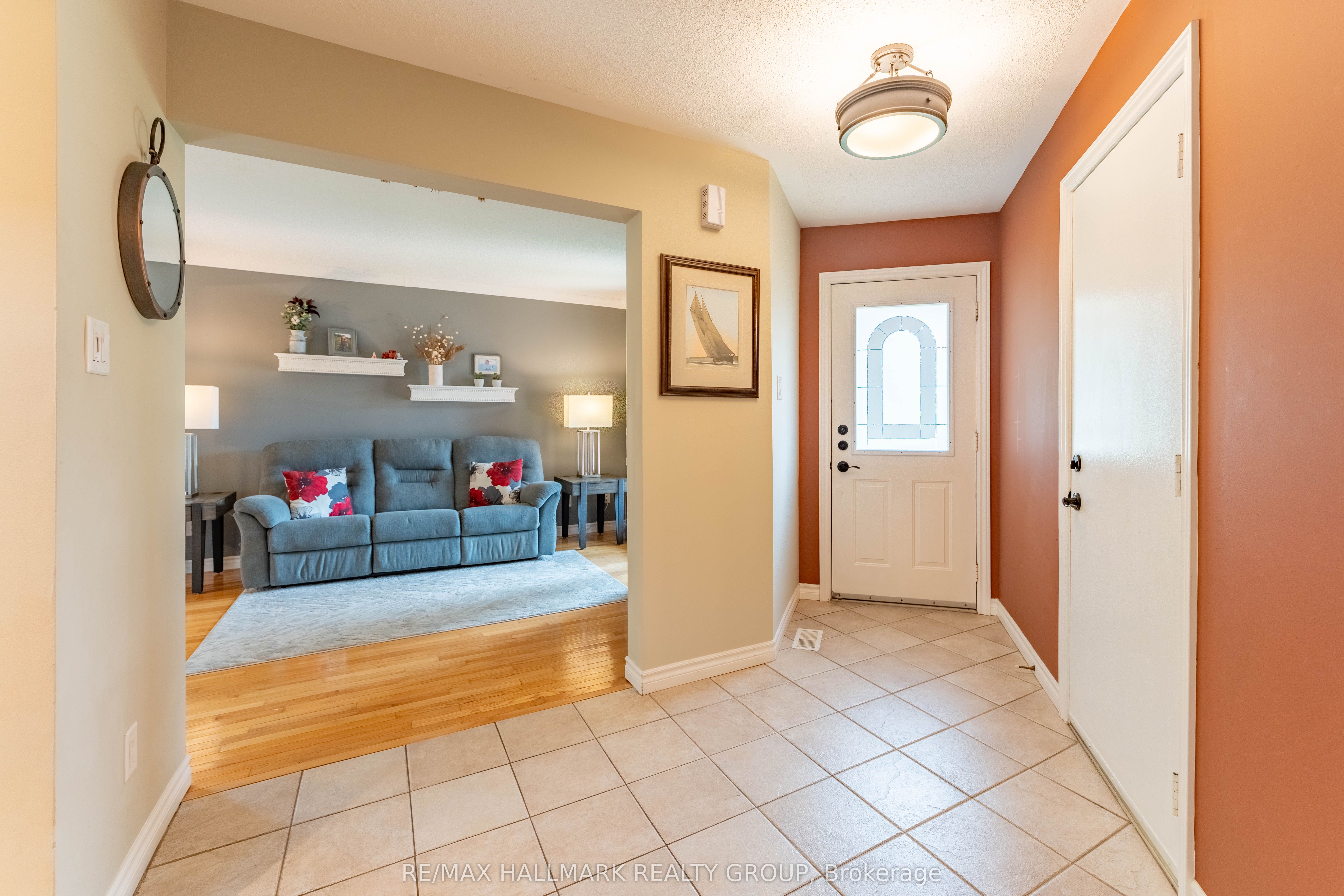 Additional image 5 of 301 Tompkins Avenue N, Ottawa, ON, K1E 3X3