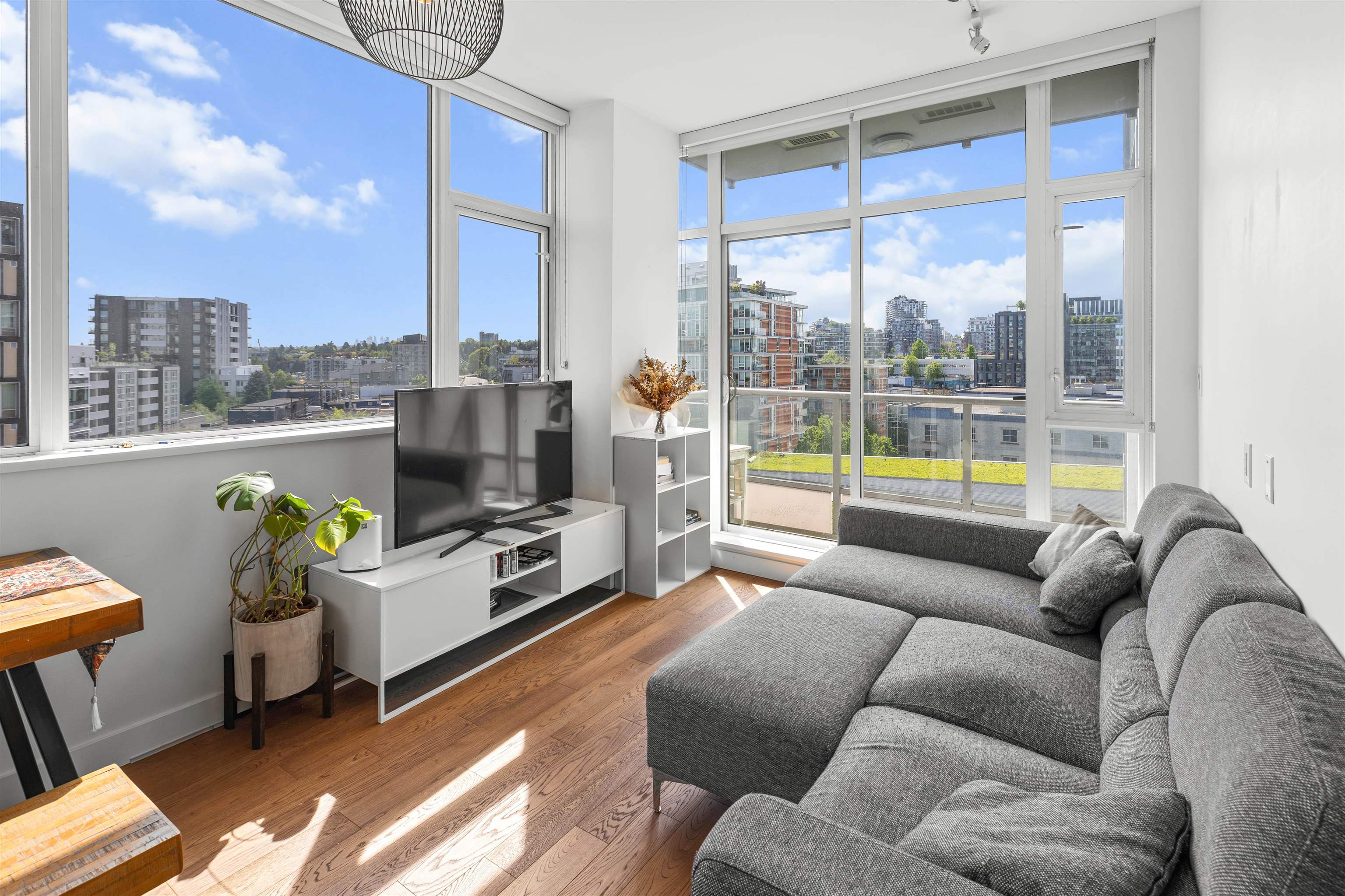 1001-108 1st Avenue E, Vancouver, BC, V5T 0E4