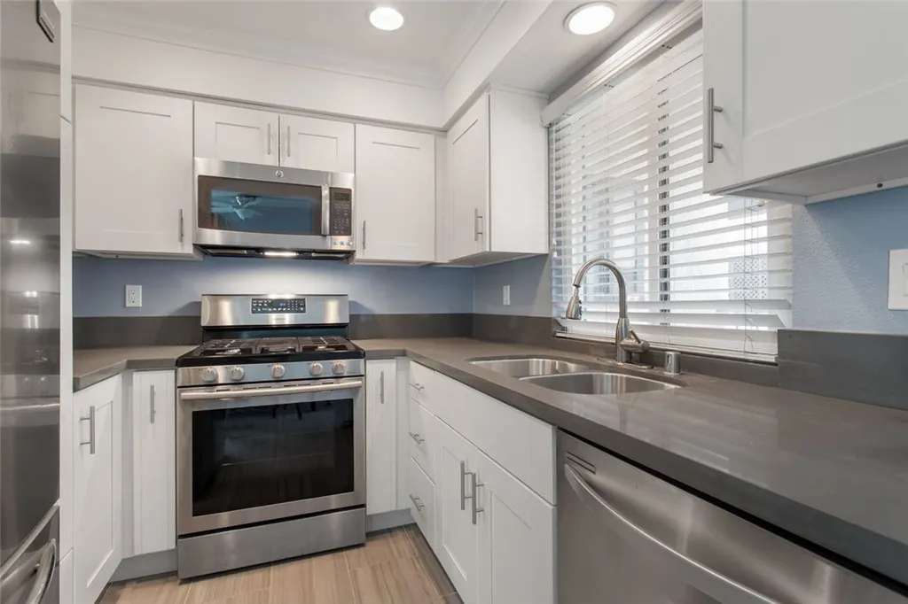 Additional image 12 of 400 S Flower St Unit 5, Orange, CA 92868