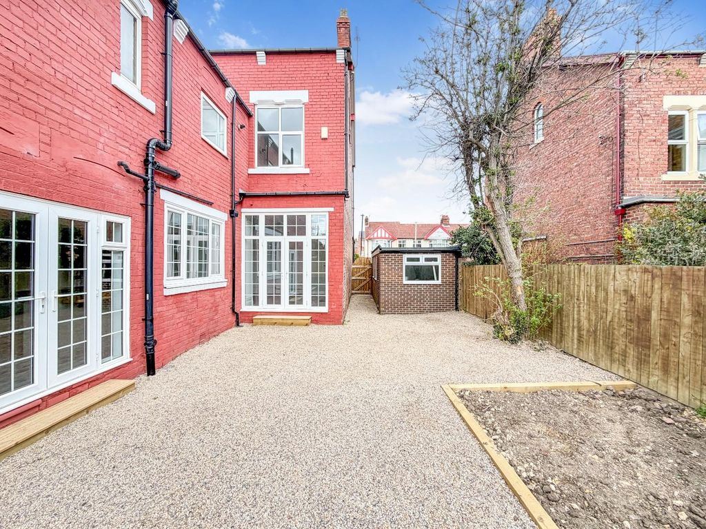Additional image 45 of 5 bed semi-detached house for saleHutton Avenue, Hartlepool TS26