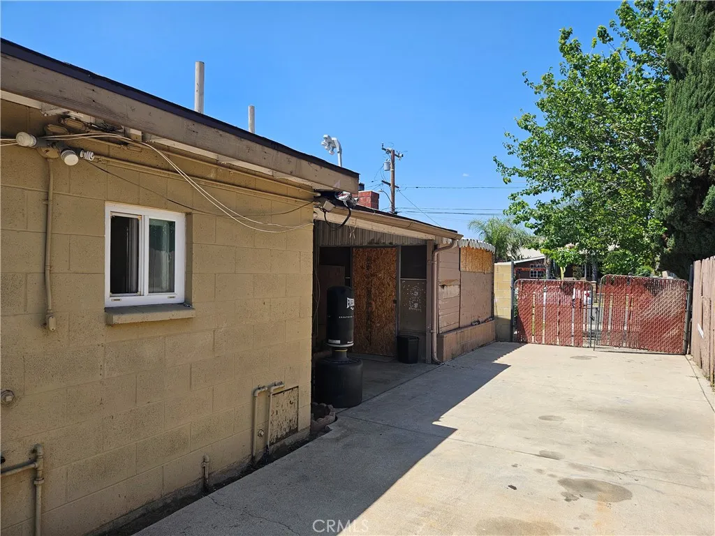 Additional image 97 of 537 E 3rd St, Rialto, CA 92376
