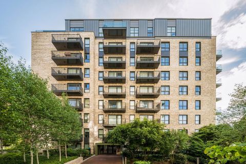 Greenleaf Walk, Southall UB1, Studio to rent