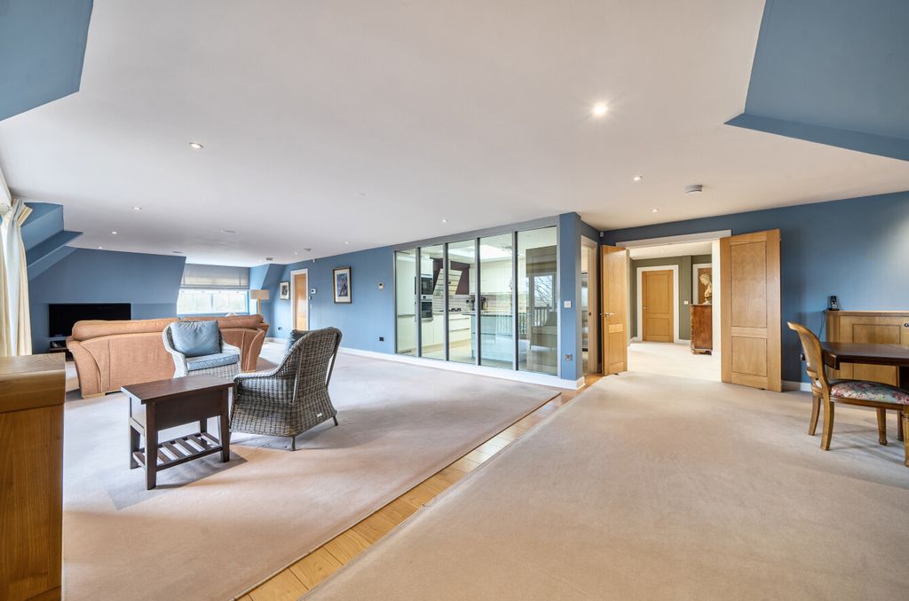 Additional image 2 of 5 bed flat for saleSovereign House, Royal Parade, Chislehurst, Kent BR7