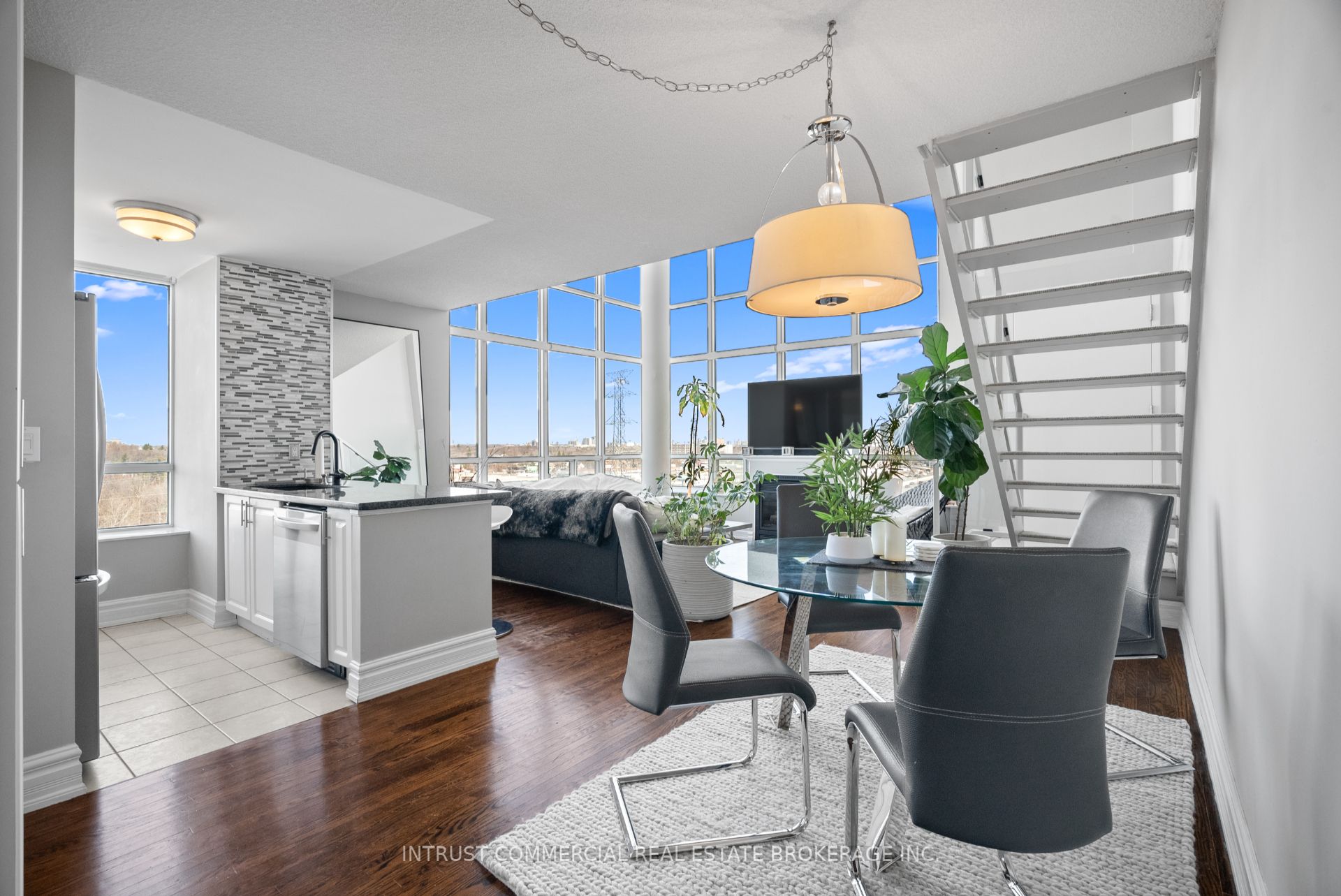 Additional image 4 of 627-250 Manitoba Street, Toronto, ON, M8Y 4G8