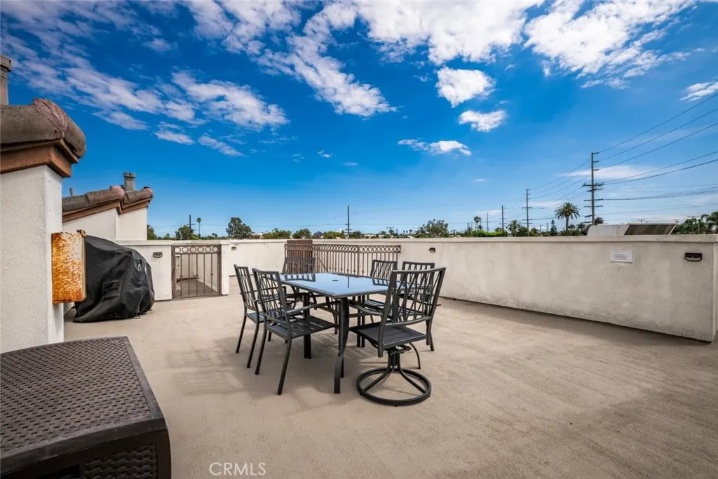 1030 Loma Avenue Unit 107, Long Beach, CA 90804