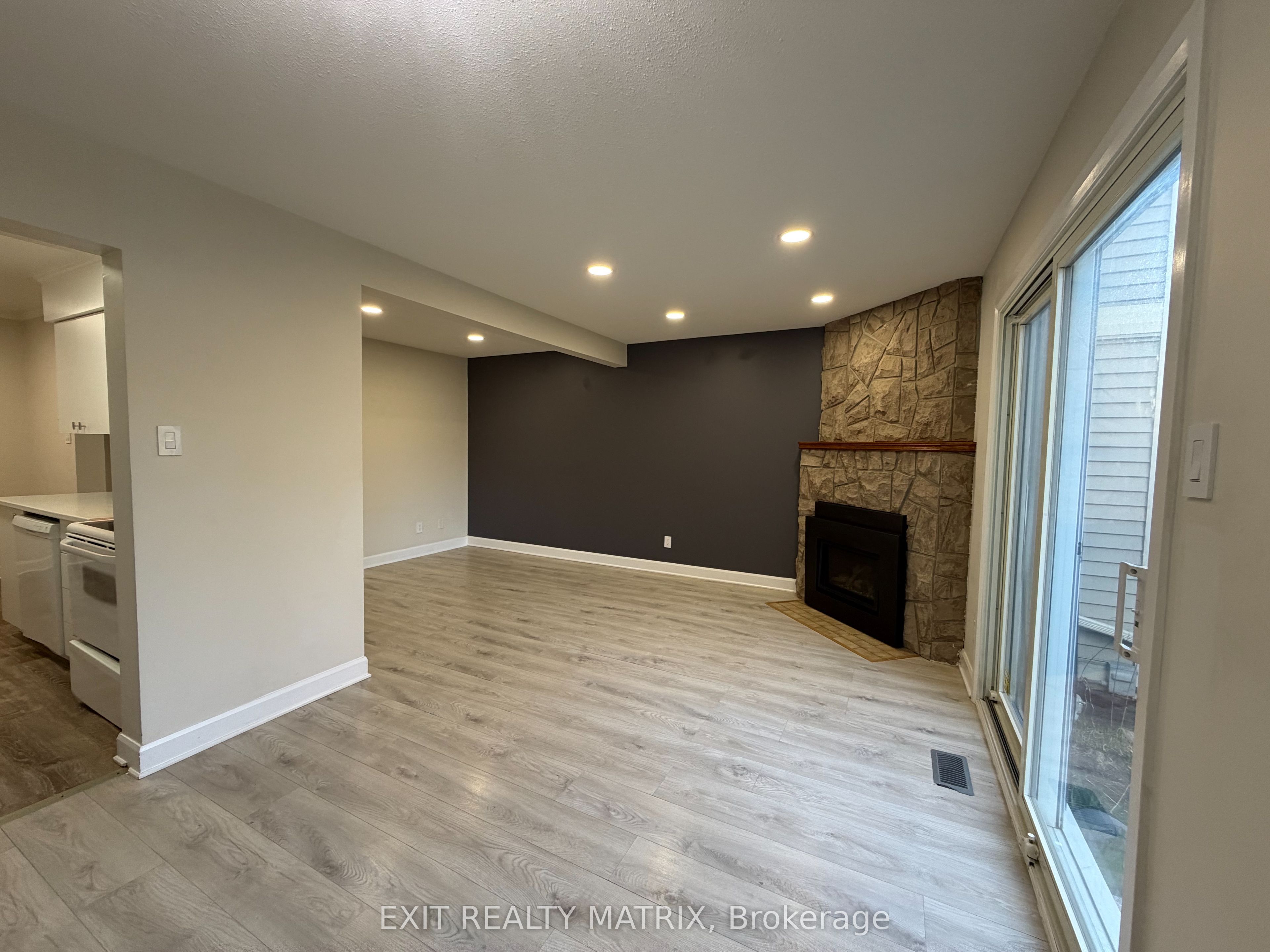 Additional image 5 of 3-102 Bujold Court, Ottawa, ON, K2L 3N4