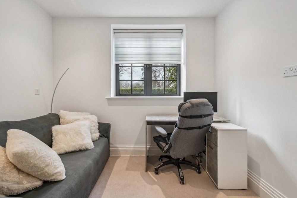 Additional image 10 of 2 bed flat for saleGlen Island, Taplow, Maidenhead, Buckinghamshire SL6