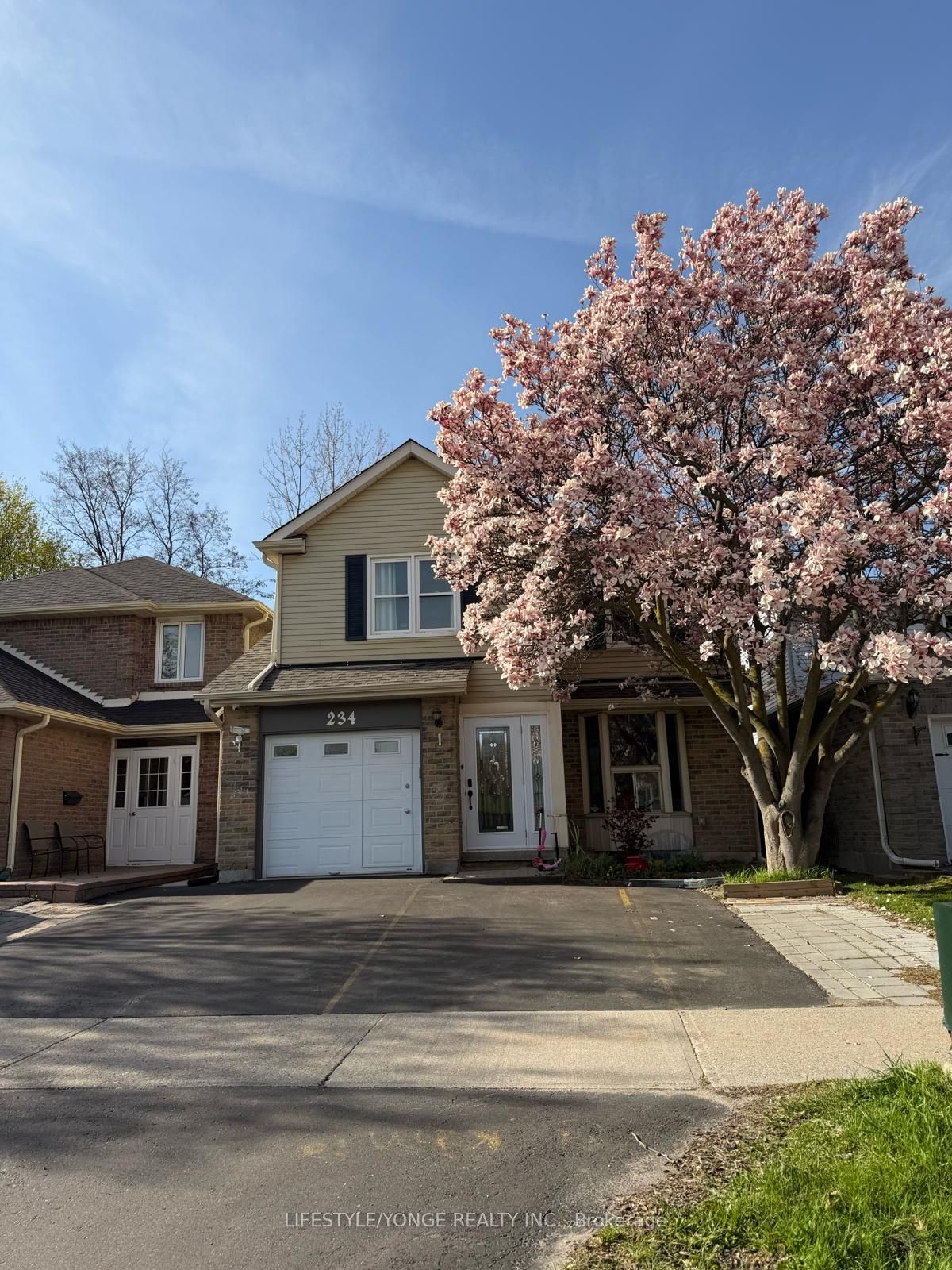 234 Mullen Drive, Vaughan, ON, L4G 2P1