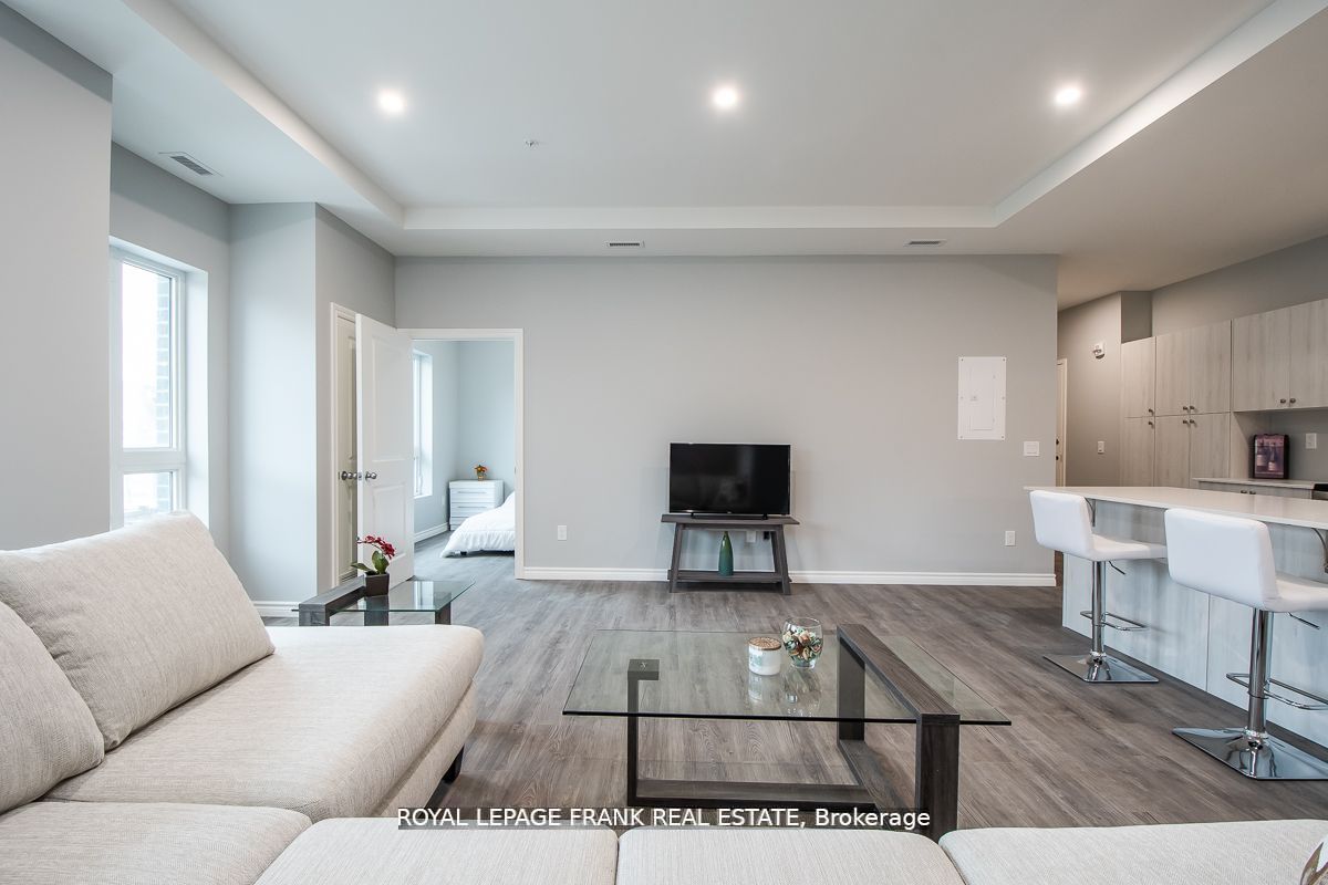 E2-513 Dundas Street E, Whitby, ON, L1N 0N4 photo 4