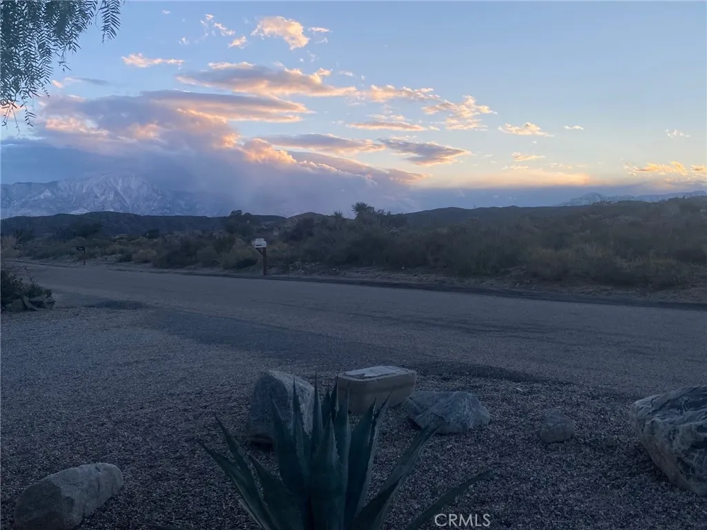 10931 Mescalero Ave, Morongo Valley, CA 92256