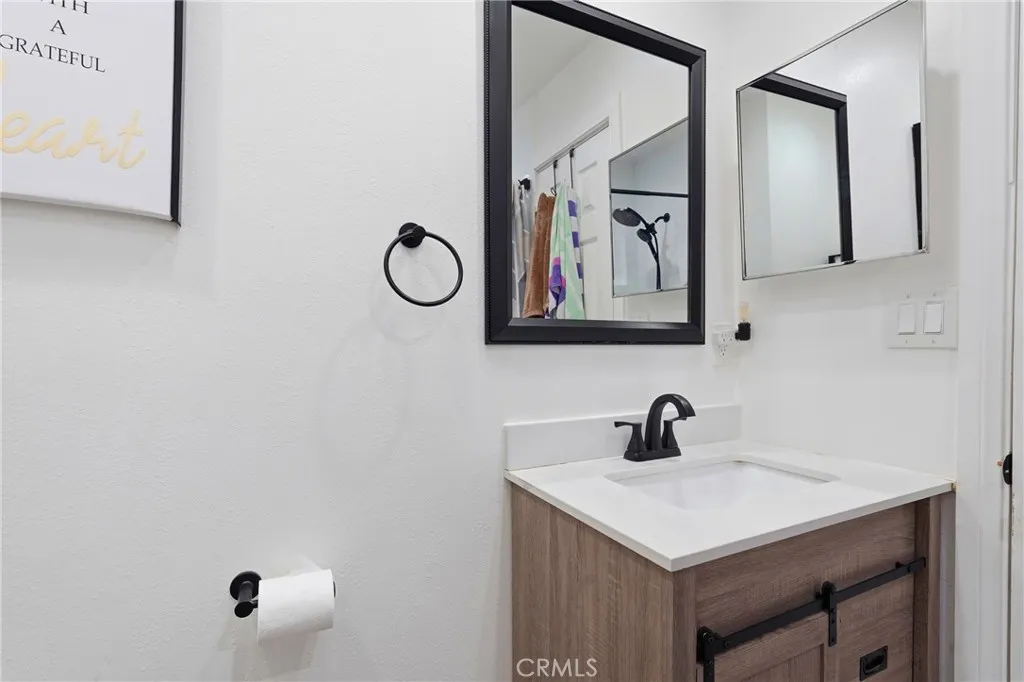 Additional image 61 of 1104 E 111th Drive, Los Angeles, CA 90059