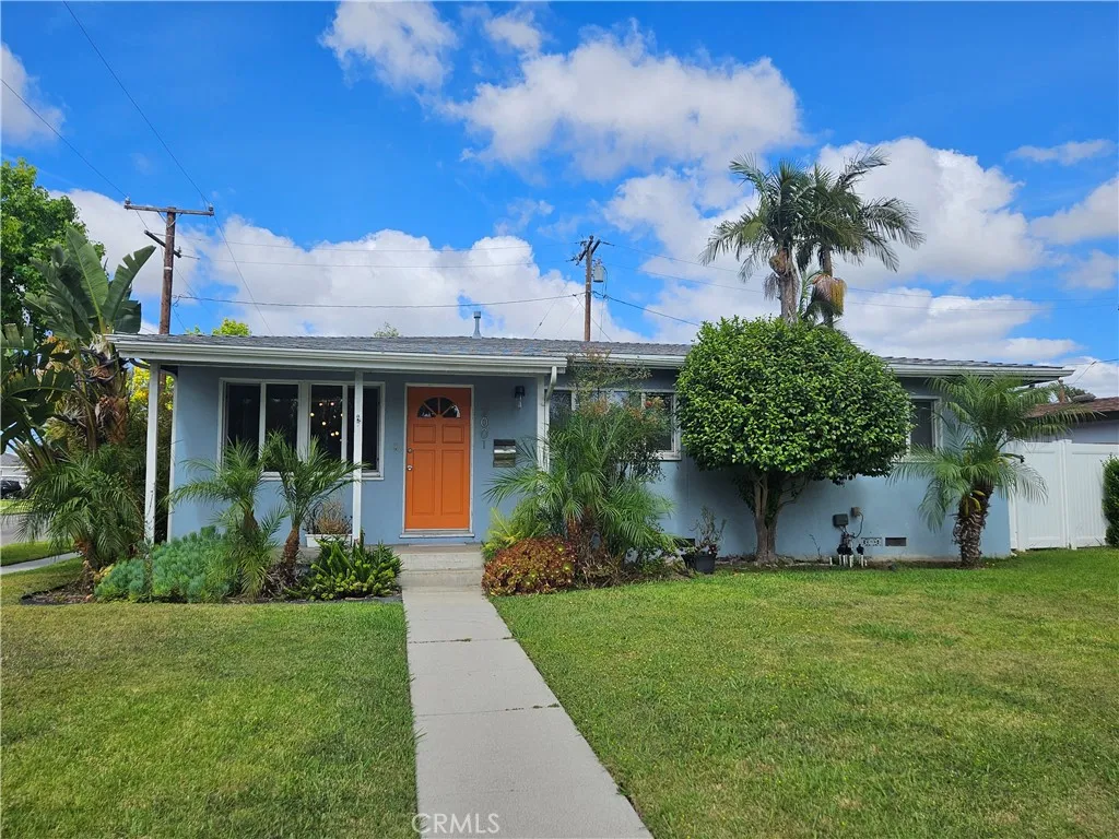 2001 Carfax Ave, Long Beach, CA 90815 photo 2