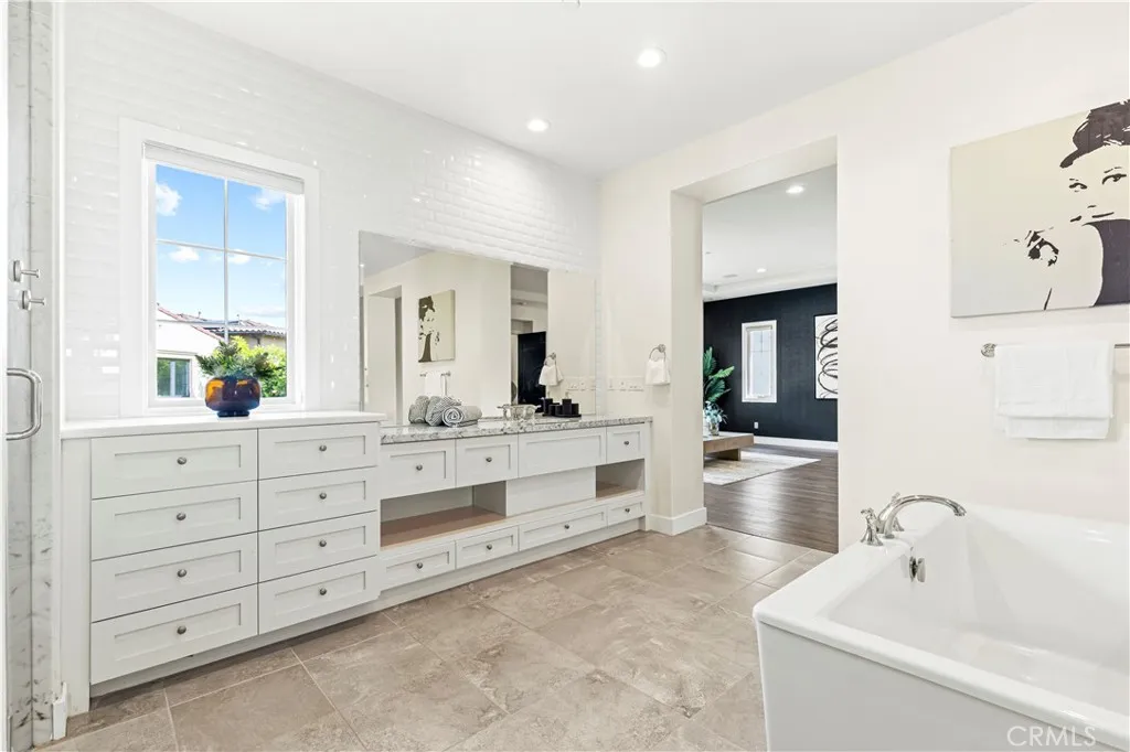 Additional image 85 of 57 Pulsar, Irvine, CA 92618