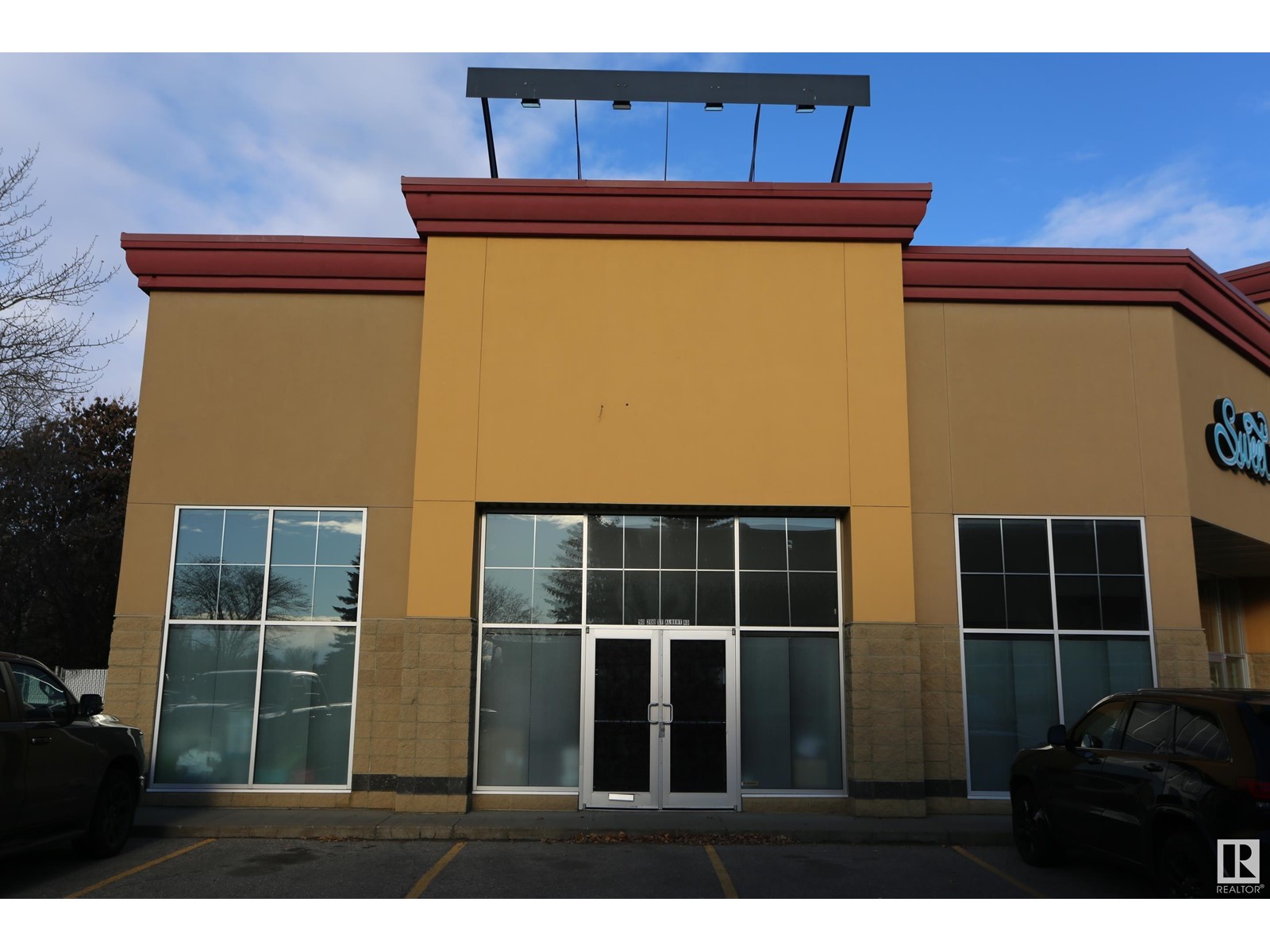 90,-200 St. Albert Trail, St. Albert, AB, T8N5H9