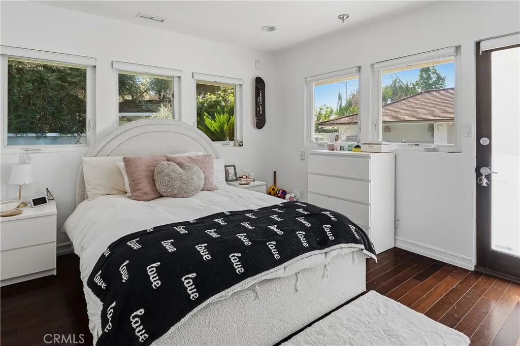 Additional image 93 of 4173 Regal Oak Dr, Encino, CA 91436