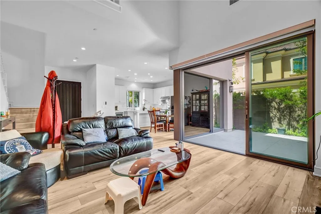 Additional image 7 of 151 Winnett, Irvine, CA 92602
