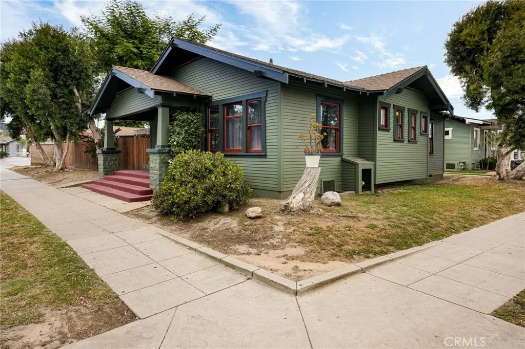 733 Walnut Ave, Long Beach, CA 90813