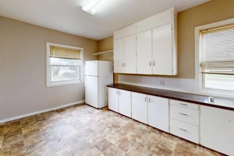 Additional image 8 of 4903 53 Avenue, Whitecourt, AB, T7S 1A2