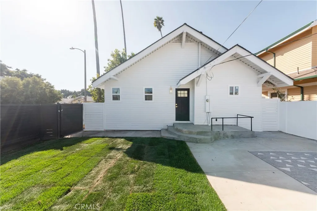 Additional image 106 of 3890 S Harvard Boulevard, Los Angeles, CA 90062