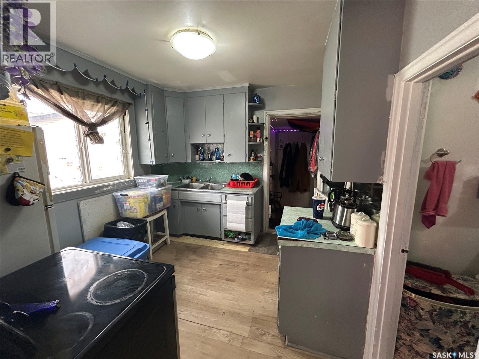 Additional image 4 of 1112 N Avenue S, Saskatoon, SK, S7M2P8