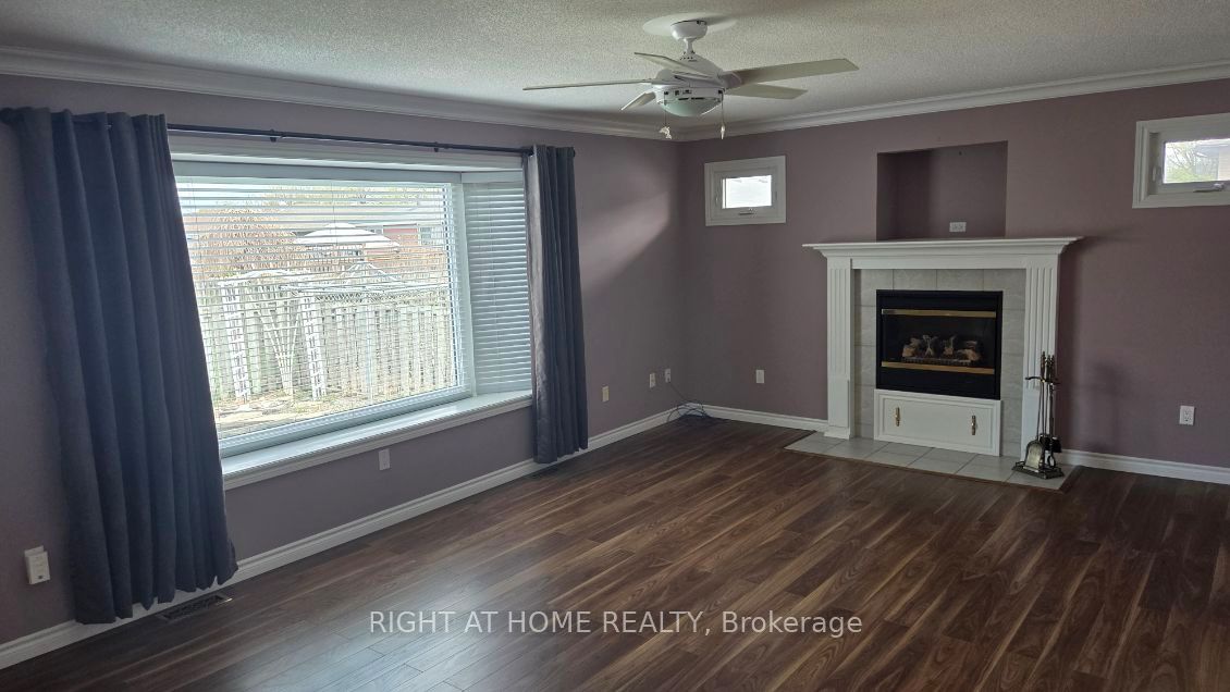 7564 Redhaven Crescent, Niagara Falls, ON, L2G 7H7 photo 2