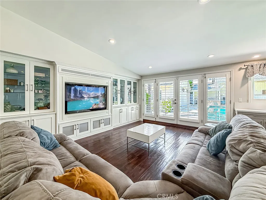 Additional image 94 of 23433 Hatteras St, Woodland Hills, CA 91367