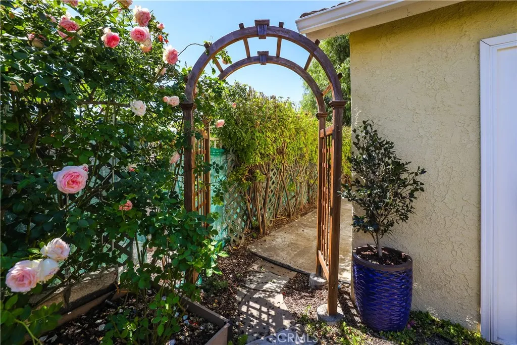 Additional image 98 of 270 S Raspberry Ln, Anaheim Hills, CA 92808