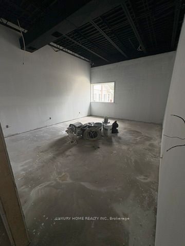 Additional image 5 of MAIN FLOOR O-186 King Road, Richmond Hill, ON, L4E 2W1