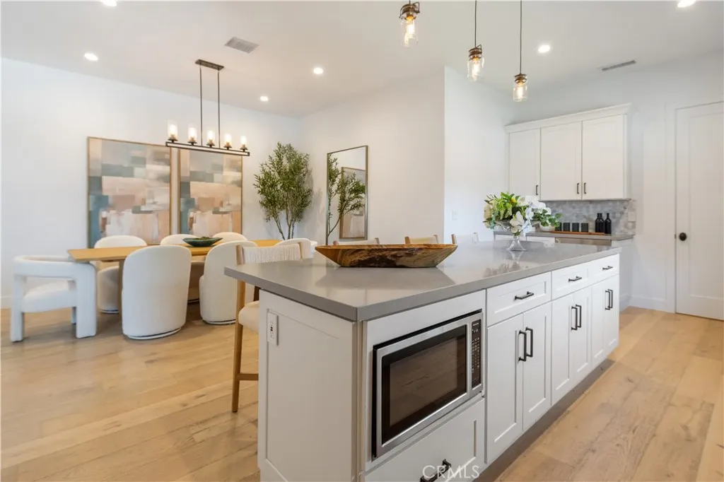 Additional image 8 of 333 Mesa Drive, Costa Mesa, CA 92627
