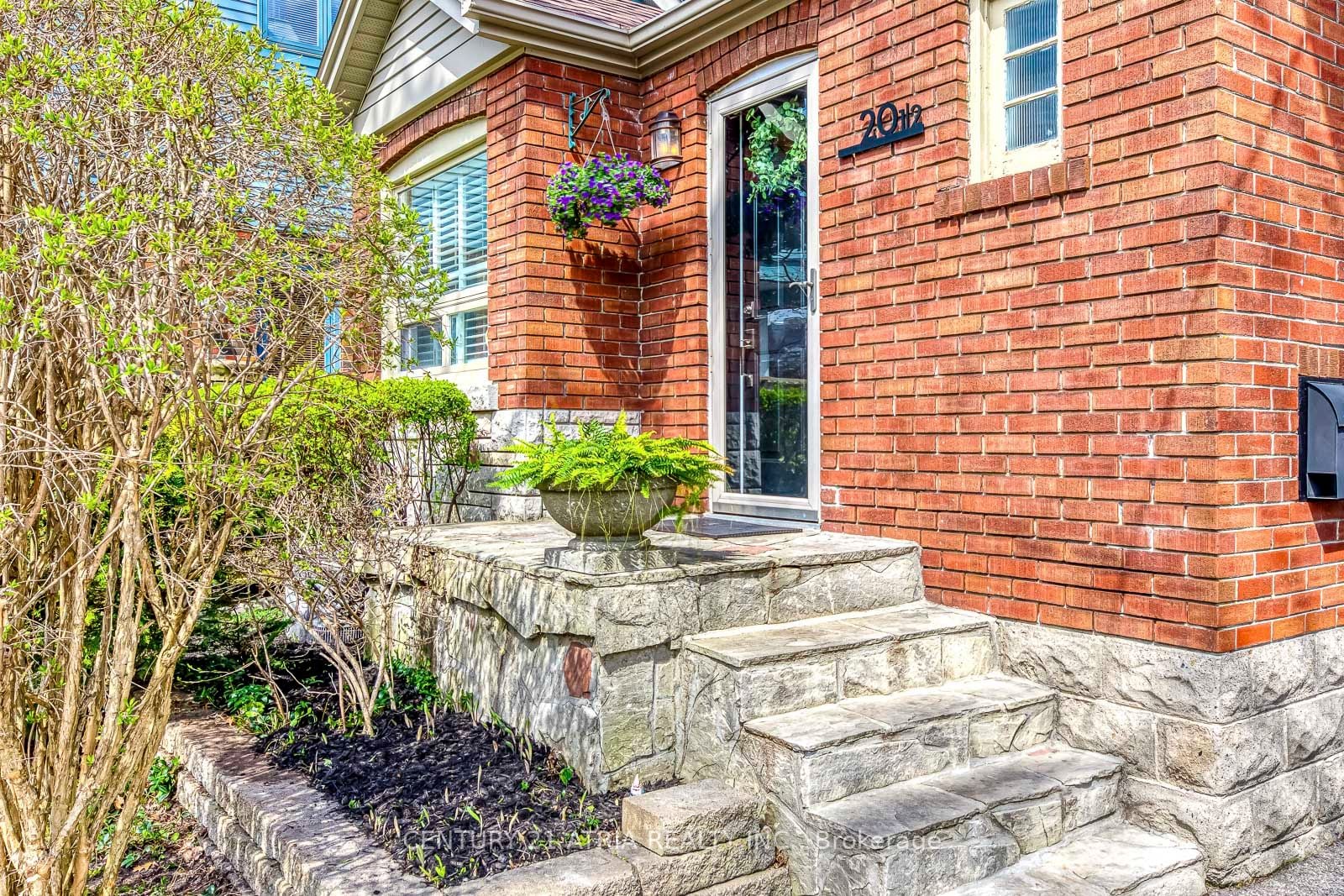 Additional image 3 of 20 1/2 East Road, Toronto, ON, M1N 2A1