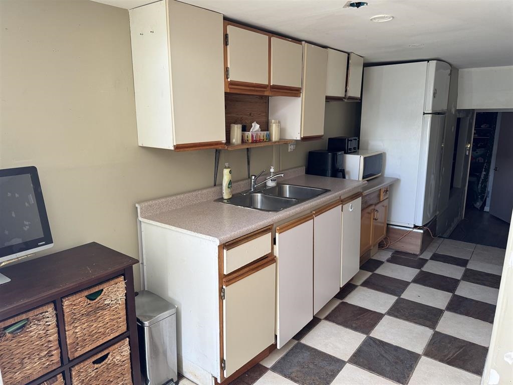 Additional image 5 of 46058 Second Avenue, Chilliwack, BC, V2P 1S5