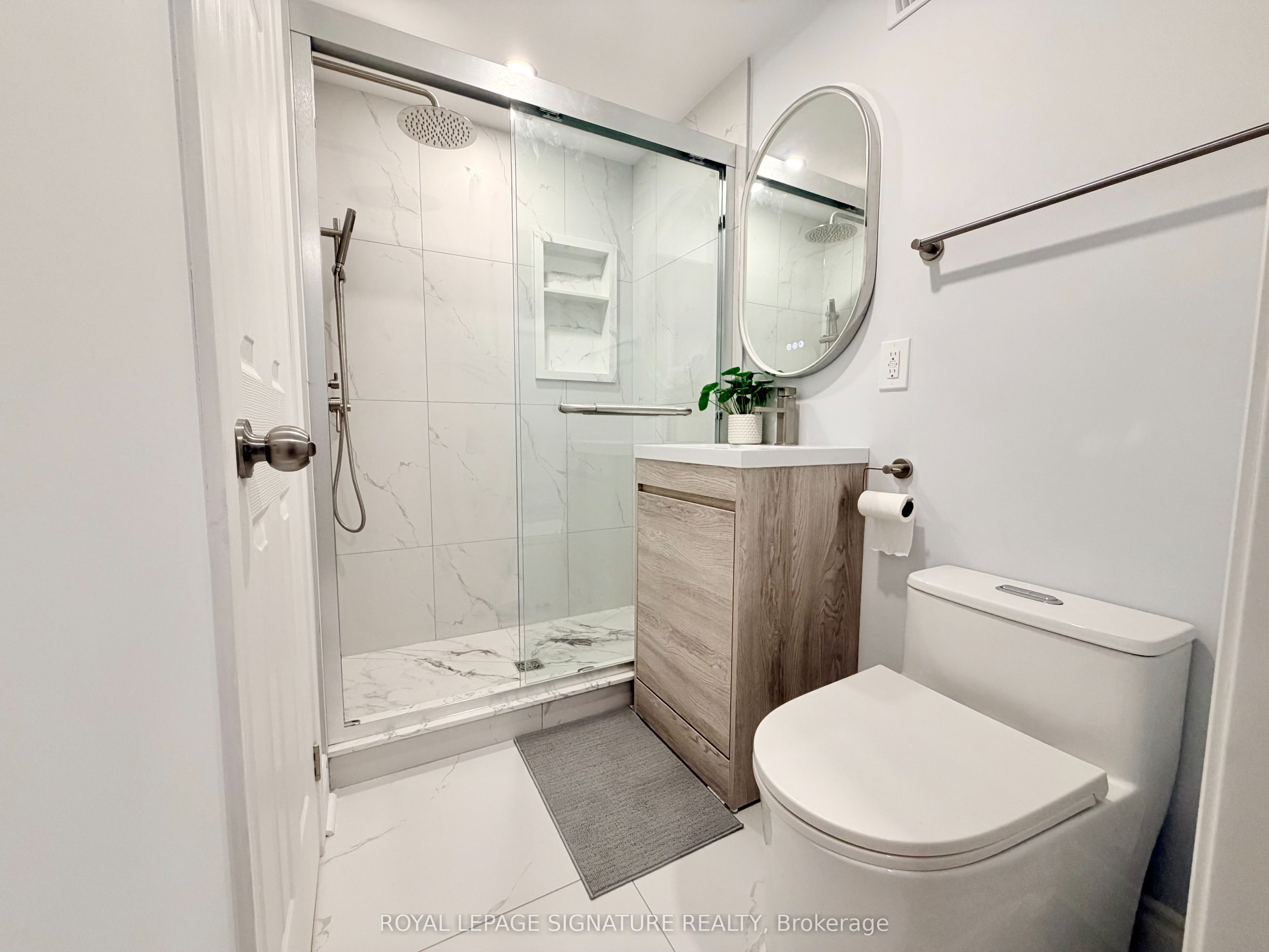 Additional image 3 of Room 1-450 Abington Avenue, Mississauga, ON, L5A 1L7