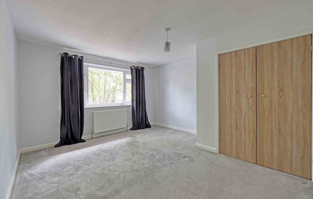 Additional image 14 of 4 bed semi-detached house for saleRay Park Road, Maidenhead SL6