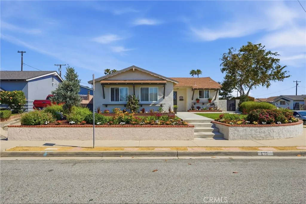 525 E 246th St, Carson, CA 90745 photo 2