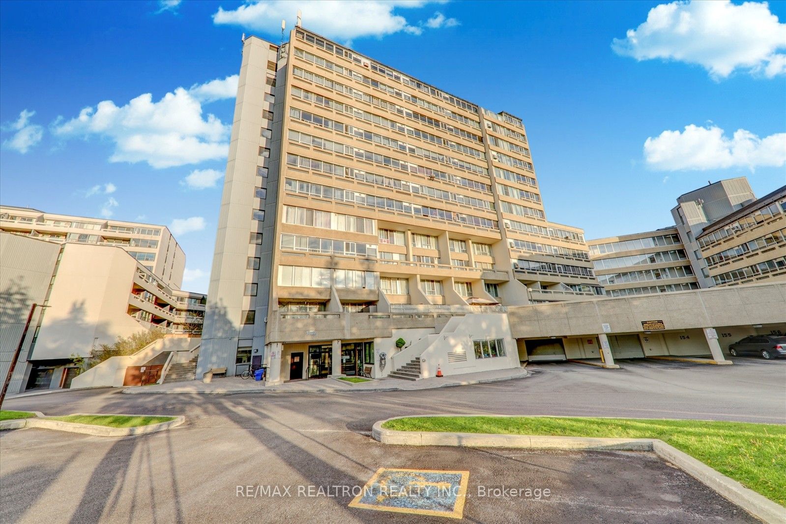 1001-5580 Sheppard Avenue E, Toronto, ON, M1B 2L3